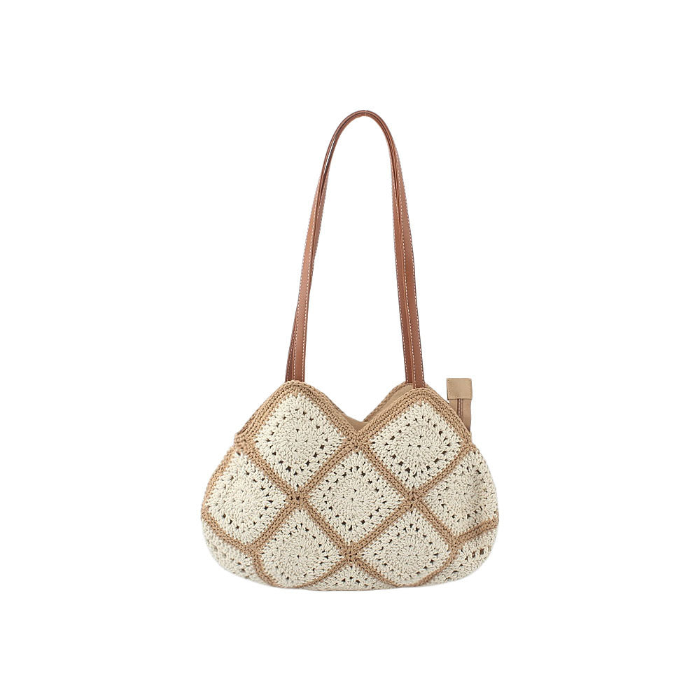 Crochet bag with elegant leather accent Bowlift