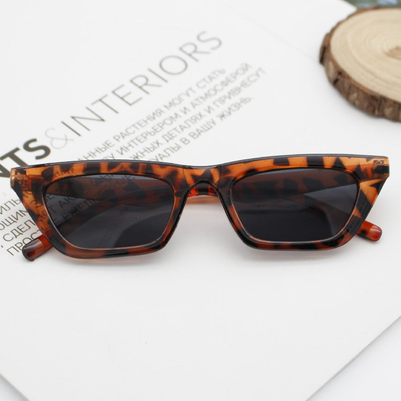 Women’s geometric sunglasses with refined plastic frame Bowlift