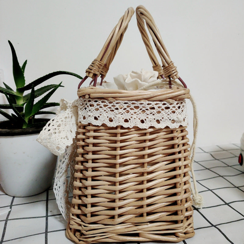 Women’s handbag with pearl chain Bowlift