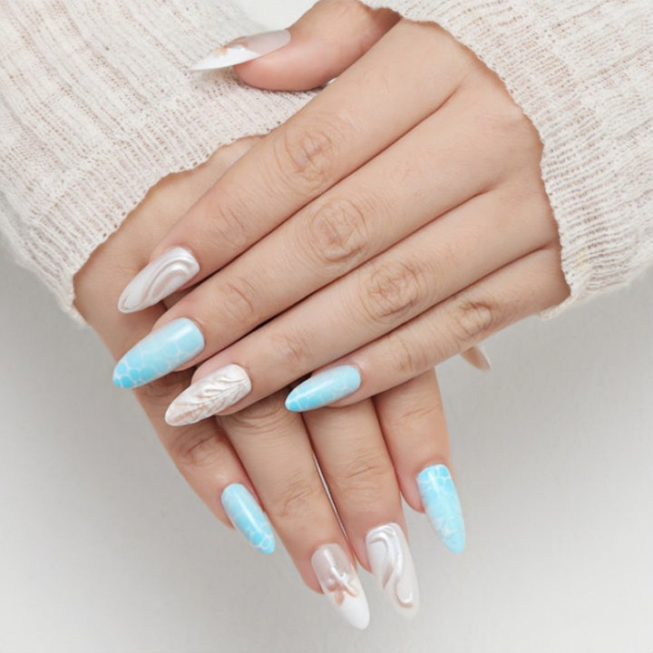 Exclusive art nails with maritime accents Bowlift