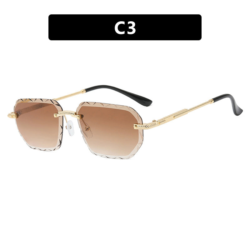 Women's geometric sunglasses with mirrored lenses and sturdy frame Bowlift
