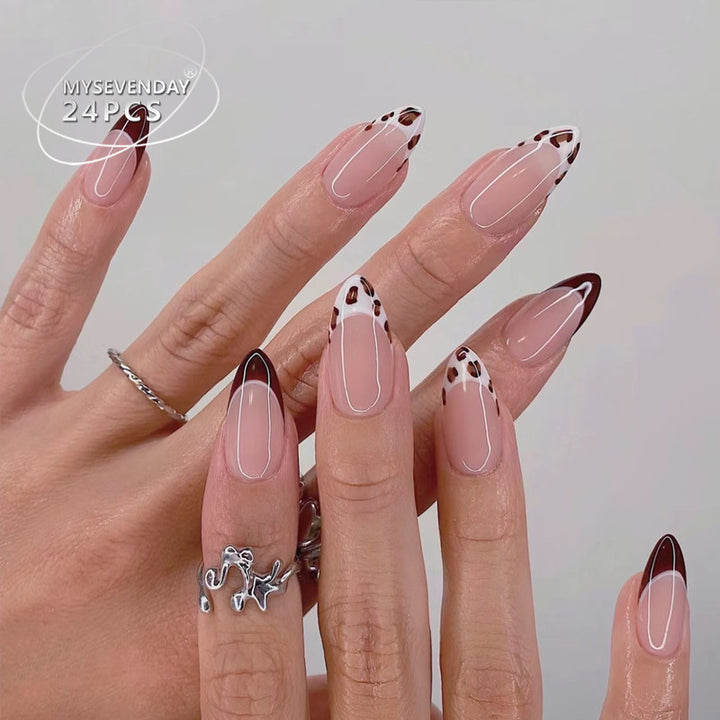 Stylish Stiletto Press-On Nail Art Set Bowlift