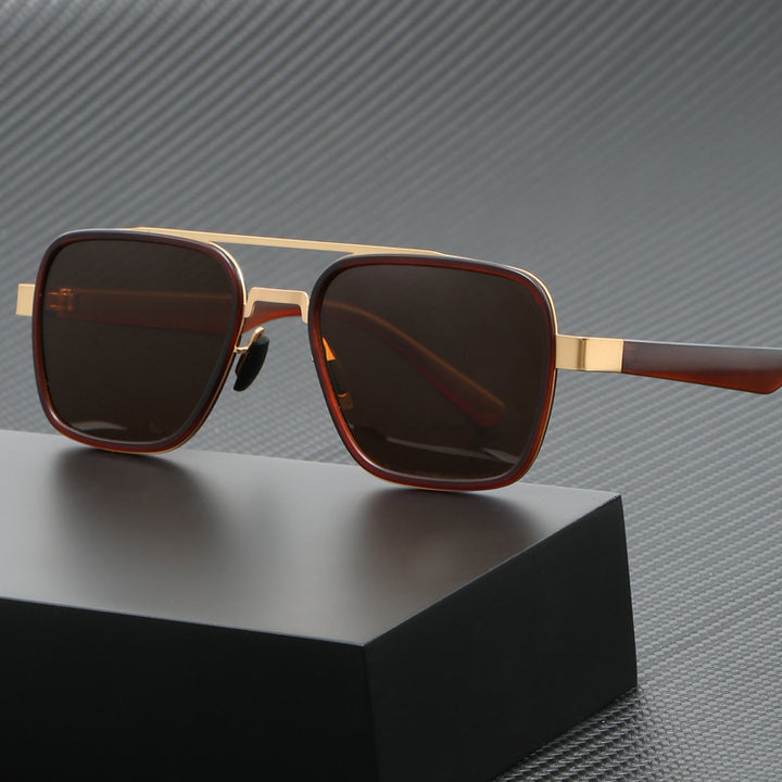 Ladies' fashionable sunglasses with square frame and innovative lenses Bowlift