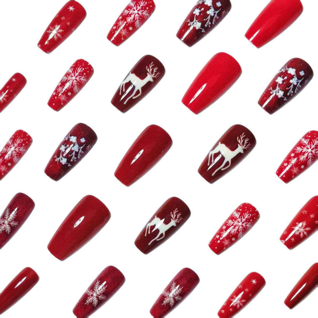 Artificial nails with wintry reindeer design Bowlift