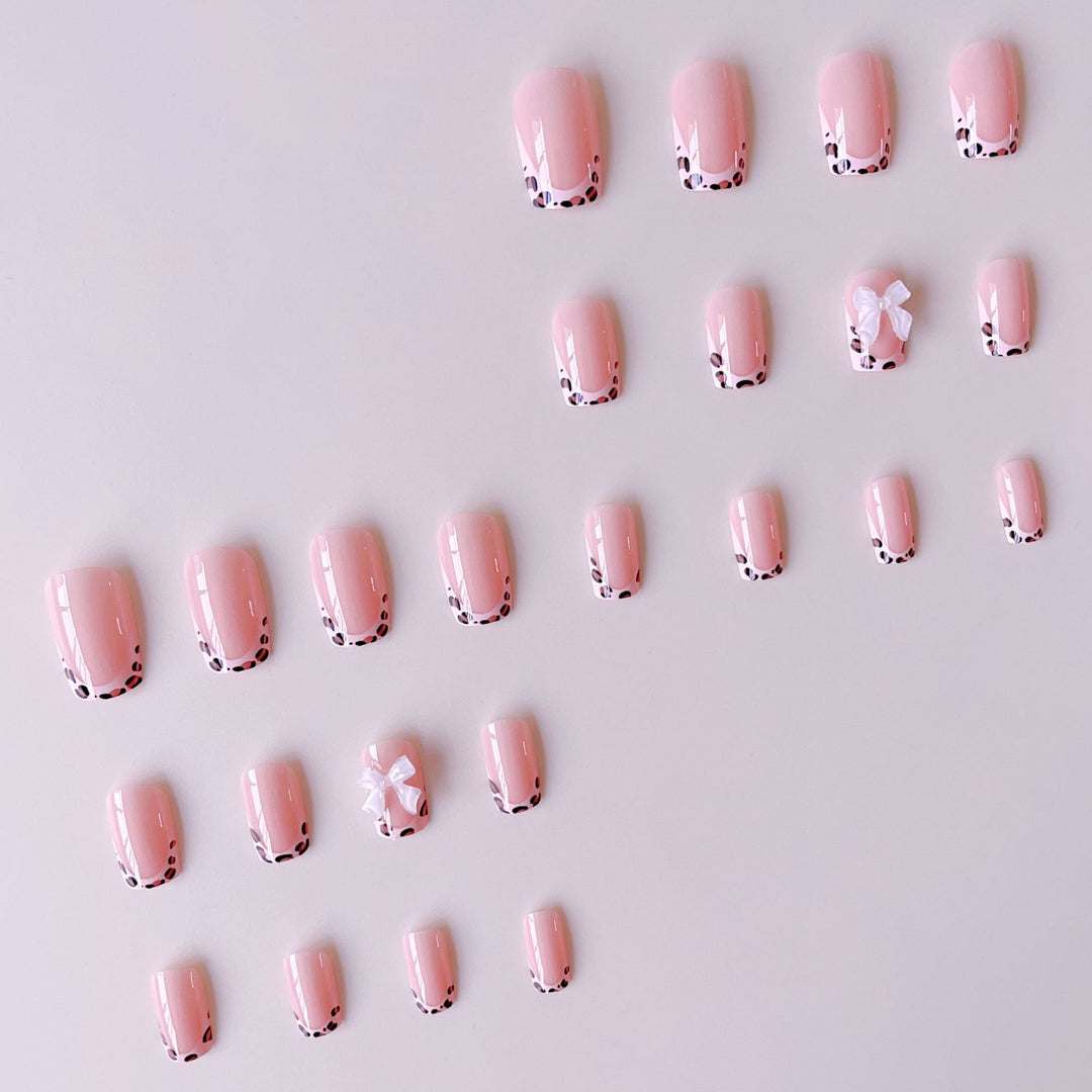 Nail art set with glamorous 3D flower decorations Bowlift