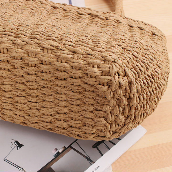 Handbag Made of Braided Natural Material with Modern Details Bowlift