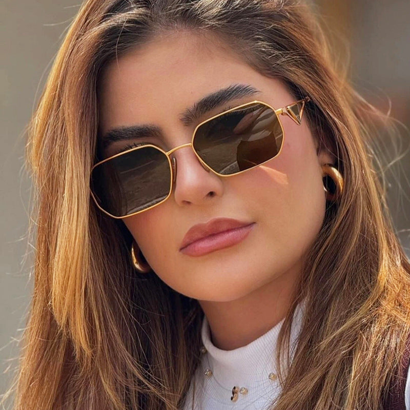 Women geometric luxury sunglasses with slim glossy frame Bowlift