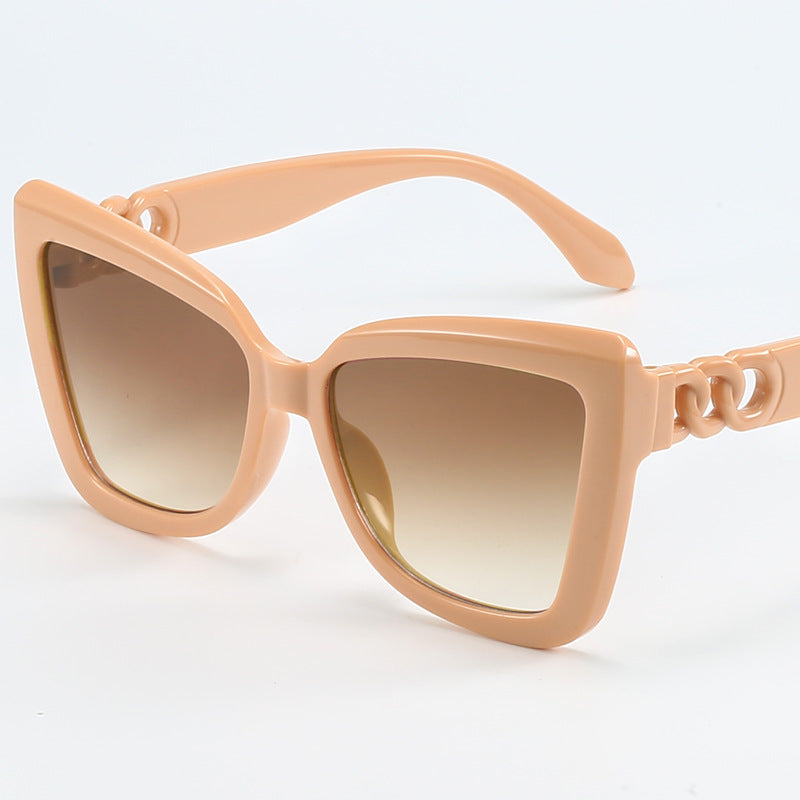 Ladies modern cat-eye sunglasses with clear frame and UV protection Bowlift