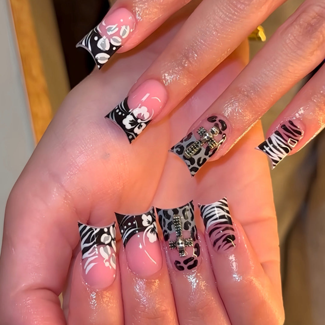 Artistic 3D Floral Press-On Nail Extensions Bowlift