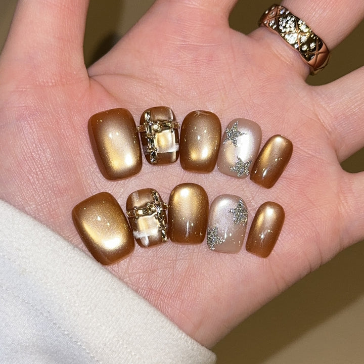 Artificial Nail Set with Glitter and Jewelry Accents Bowlift