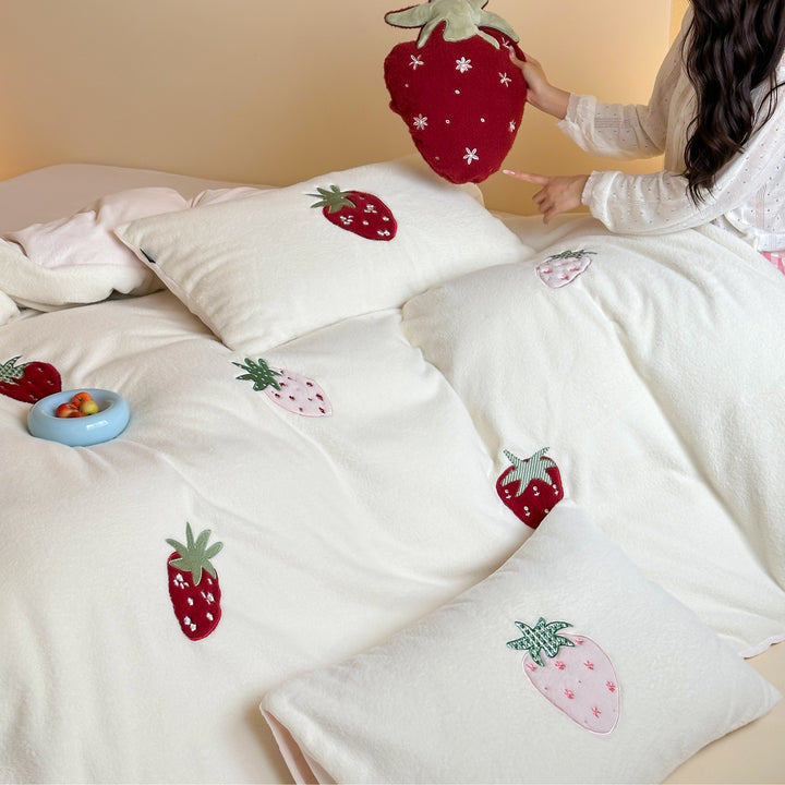 Embroidered Cotton Duvet Cover Set with Strawberry Appliqué