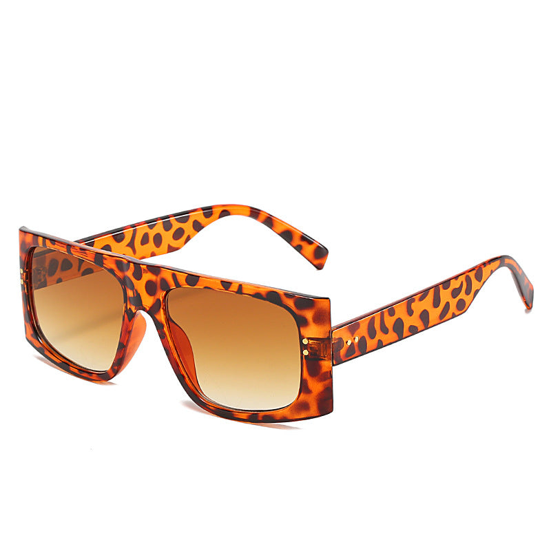 Women oversized sunglasses with stylish, narrow frame Bowlift