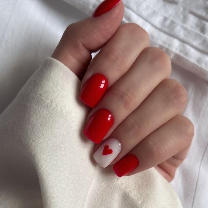 Heart-Embellished Premium Press-On Nail Set Bowlift