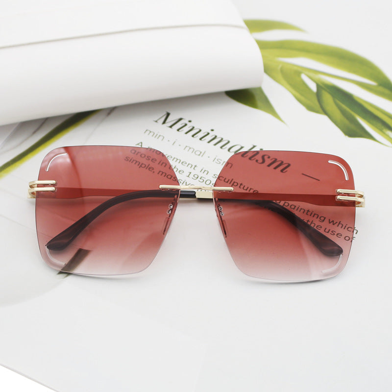Women's square sunglasses with embellished metal detail Bowlift