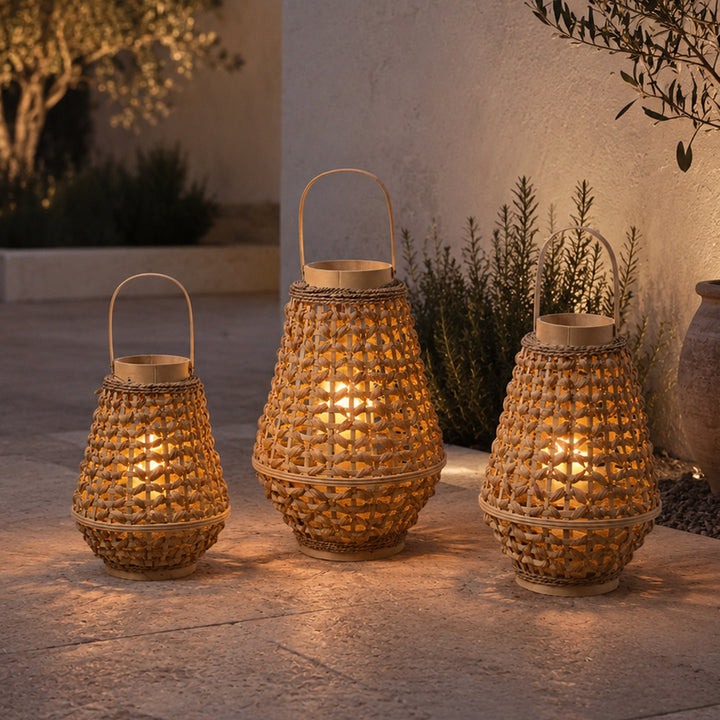 Elegant lantern made of braided rattan Bowlift