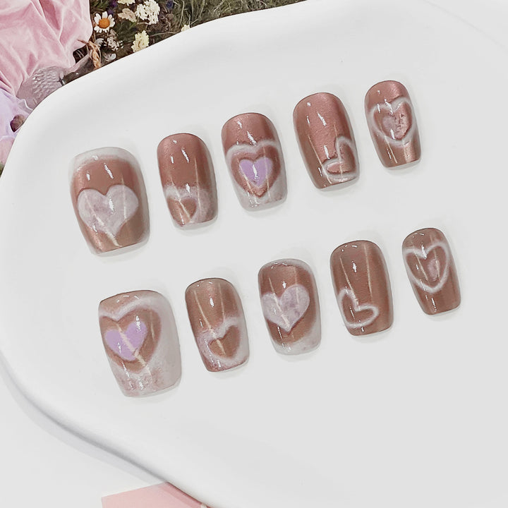 Artificial nail tips in heart design Bowlift