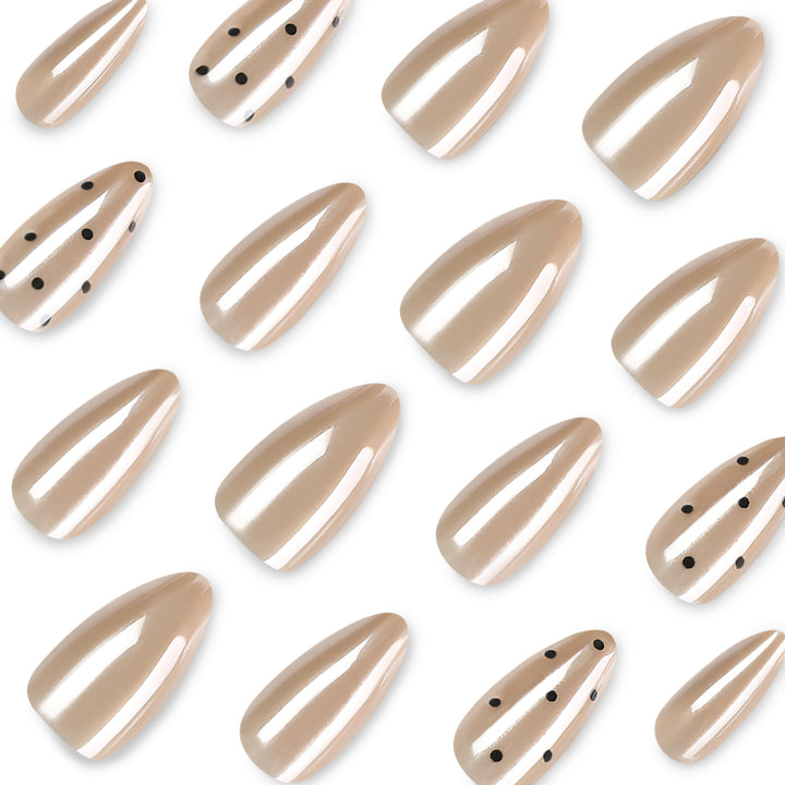 High-Quality Artificial Nails Bowlift
