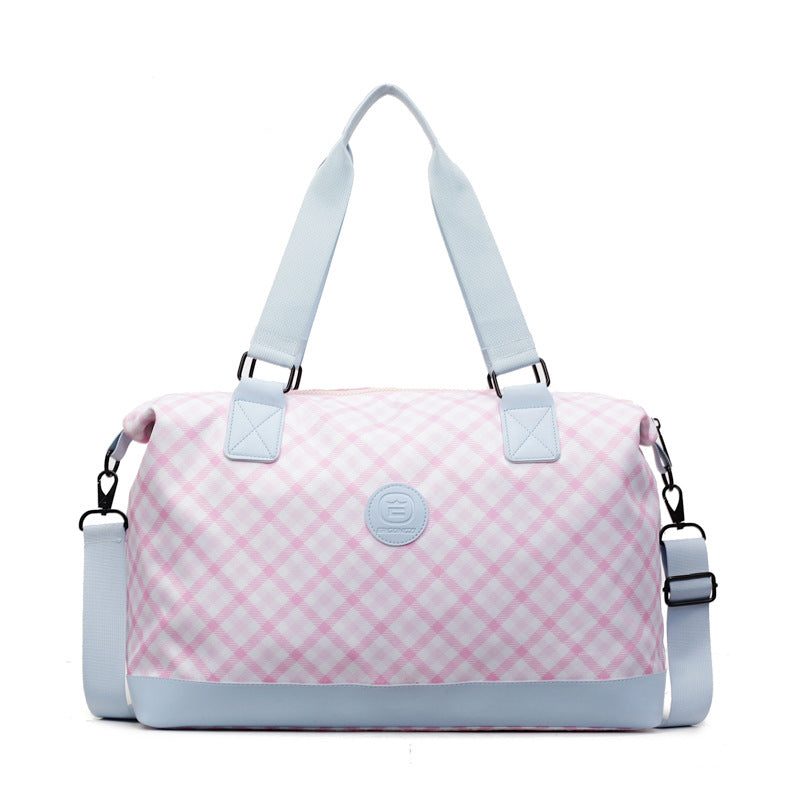 Sporty Travel Bag With Durable Surface Bowlift