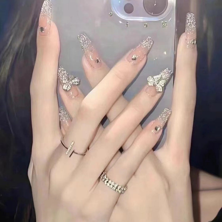 Glamorous Nails Bowlift