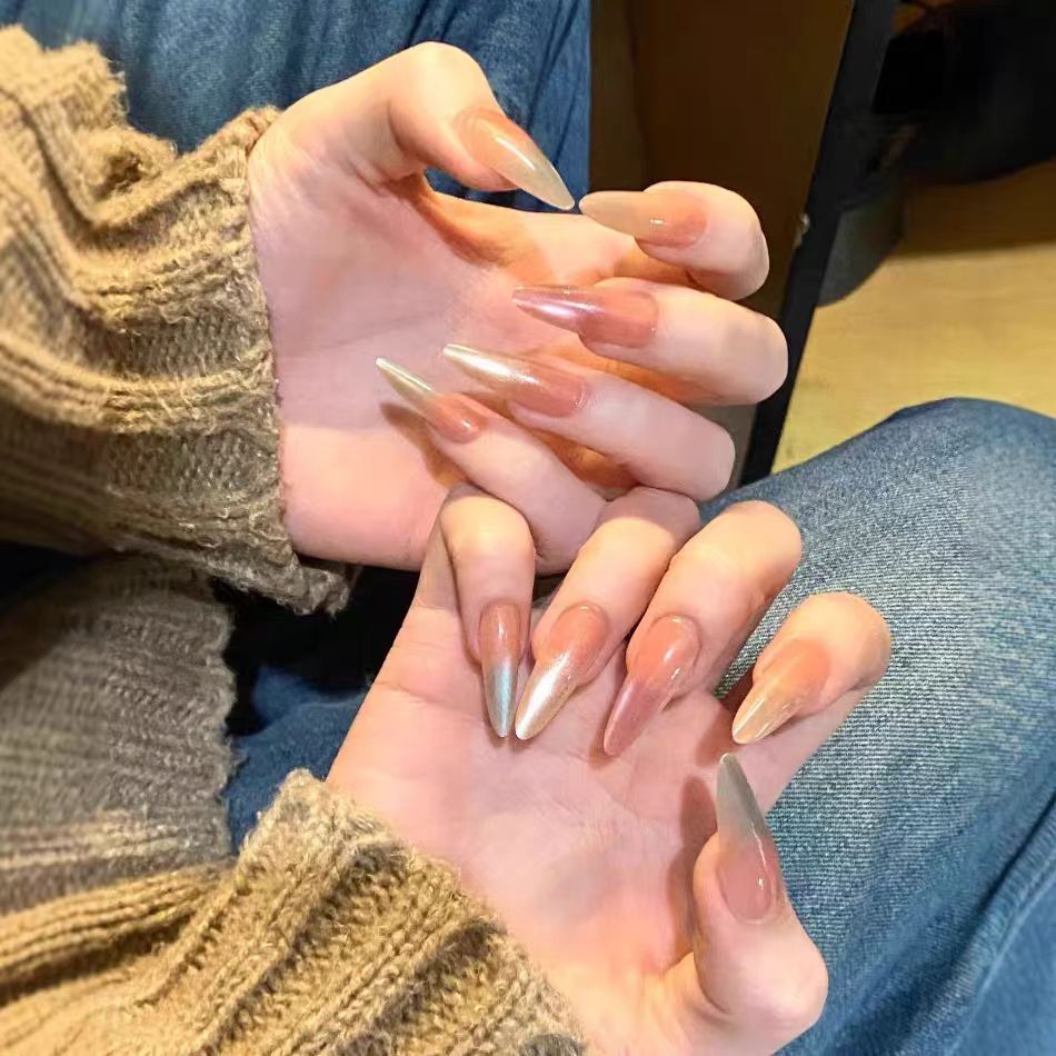 Luxury Gel Finish Press-On Nail Set Bowlift