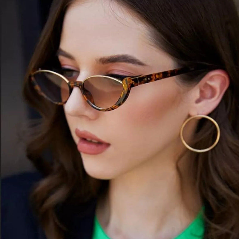 Ladies elegant sunglasses in stylish cat-eye design Bowlift