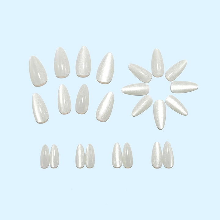 Elegant Artificial Nails in Attractive Ombre Style Bowlift