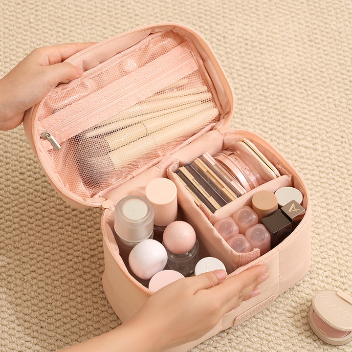 Stylish Structured Makeup Case Bowlift