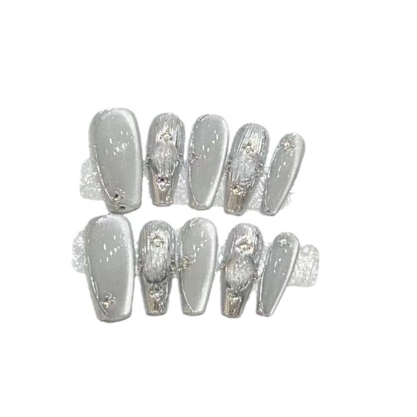 Elegant Press-On Nail Set with Metallic Finish Bowlift