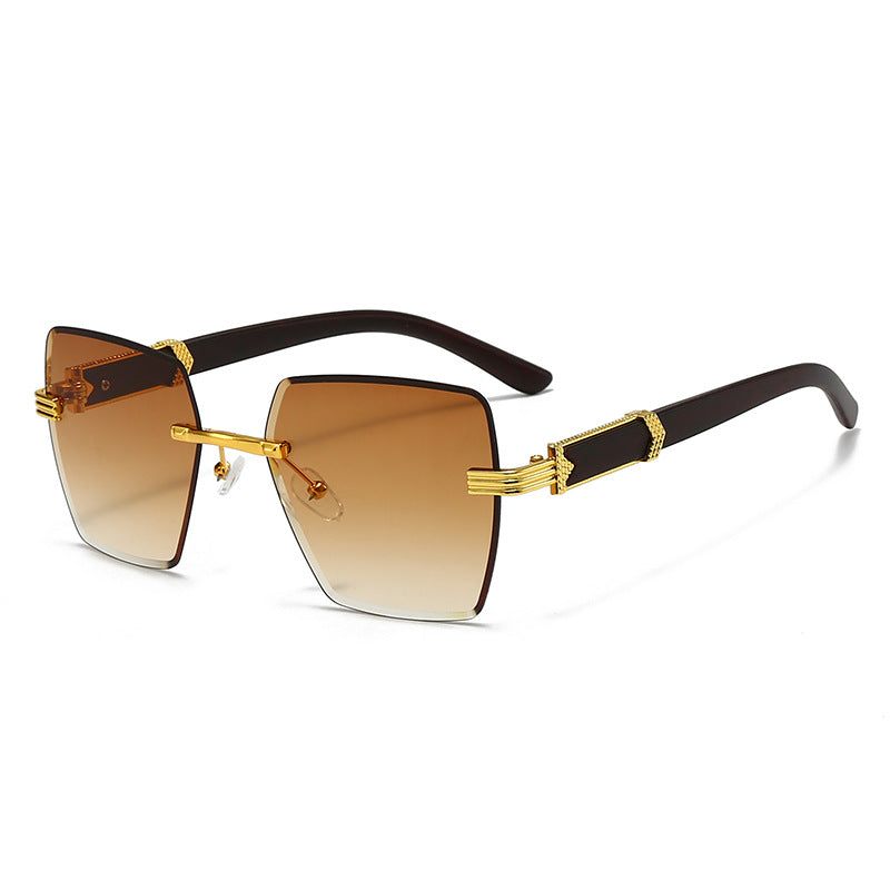 Women's extravagant square sunglasses with golden accents Bowlift