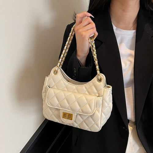 Quilted Shoulder Handbag Bowlift