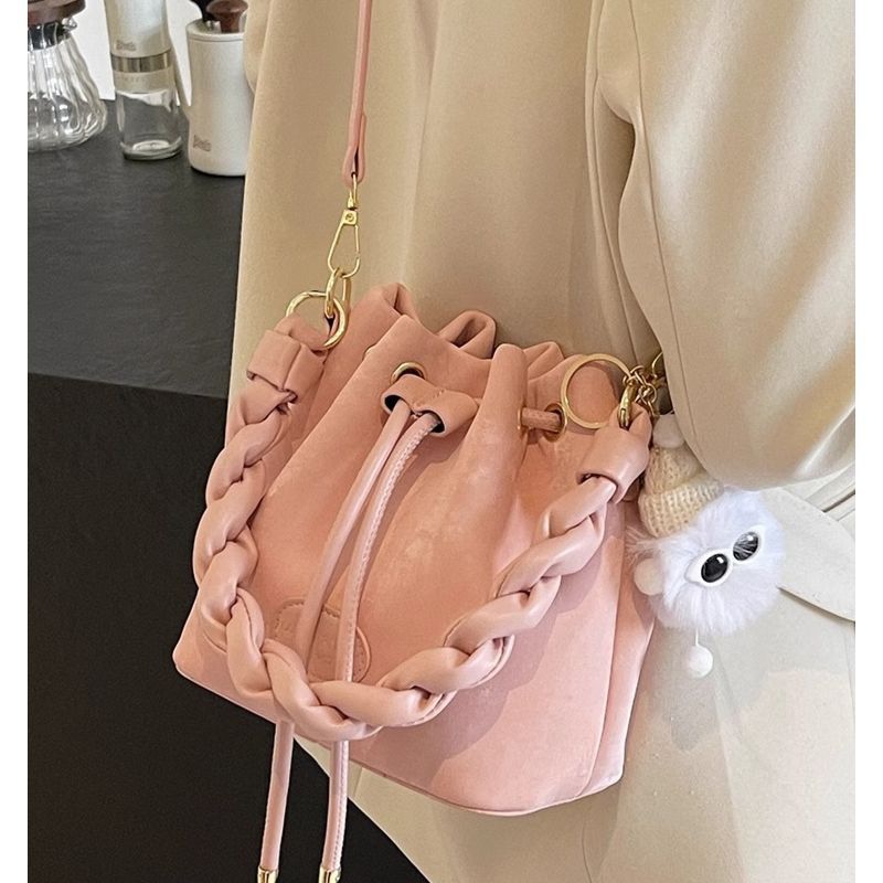 Stylish Crocheted Shoulder Bag Bowlift