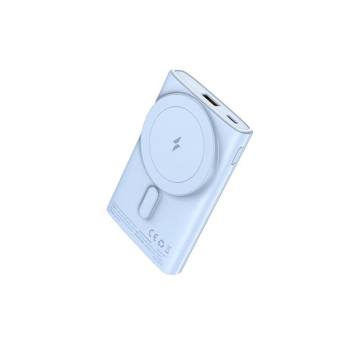 Portable high-performance power bank with integrated cable management Bowlift