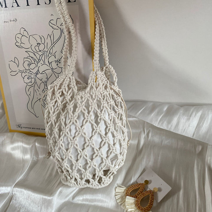 Hand-knotted tote bag with unusual mesh design Bowlift