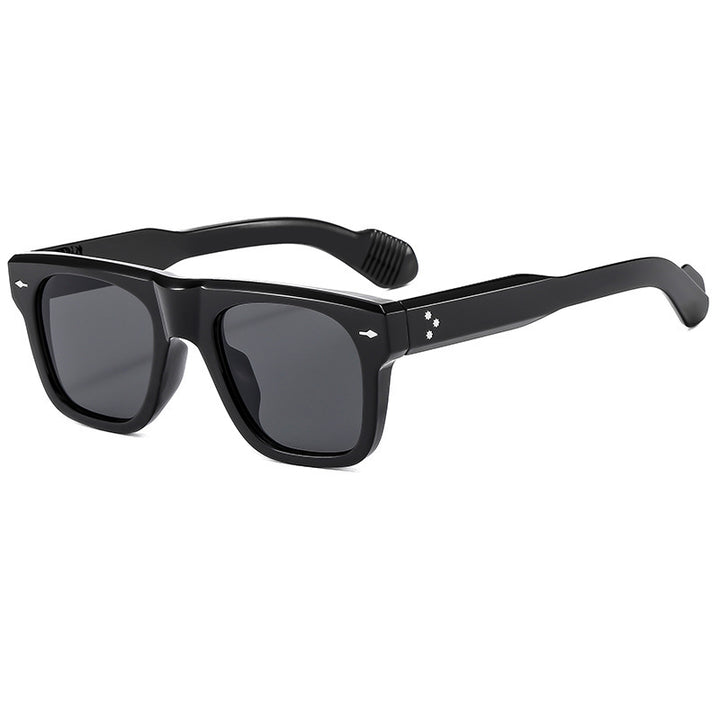 Women's sunglasses in an urban style with yellow lenses Bowlift