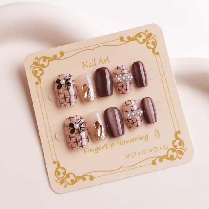 Decorative Floral Press-On Nail Art Bowlift