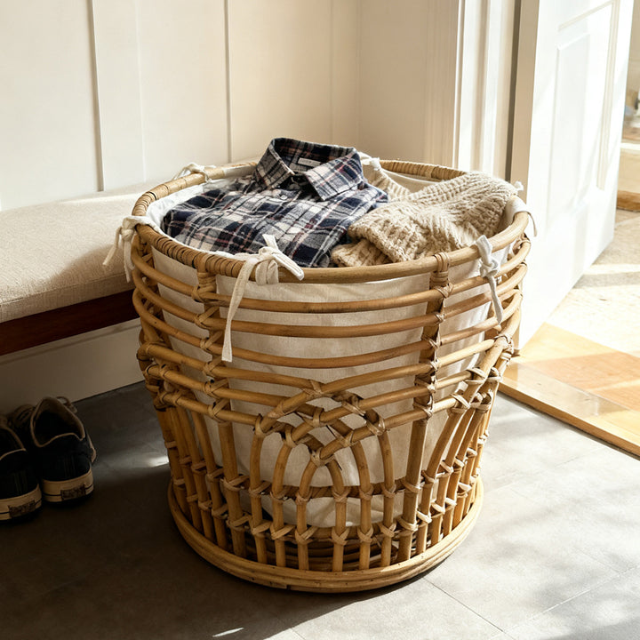 Handcrafted storage basket with fabric insert Bowlift