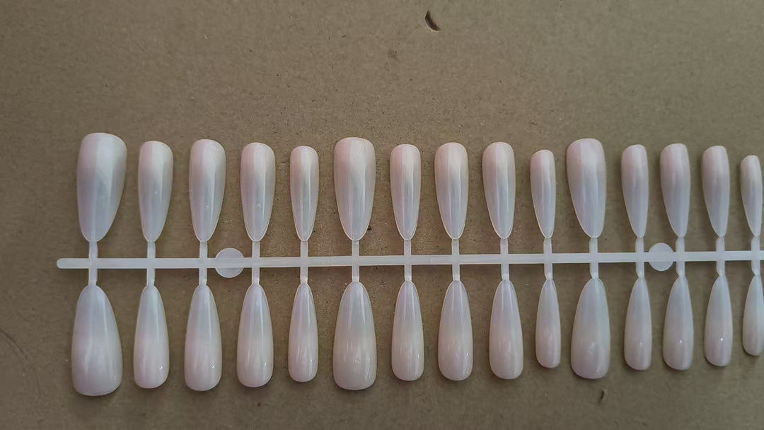 Artificial Artificial Nails in Modern High Gloss Design Bowlift