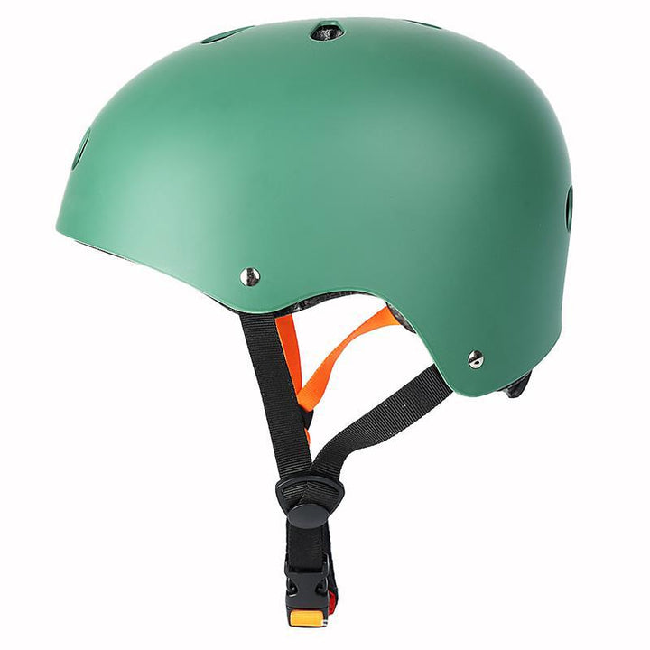 low-profile multi-sport helmet with EPS impact-absorbing liner and adjustable chin strap Bowlift