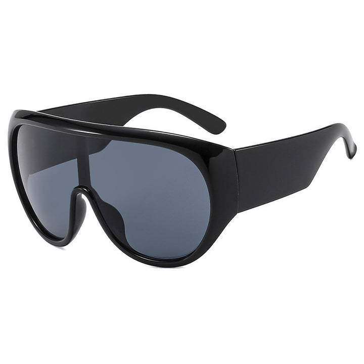 Ladies sporty sunglasses in aerodynamic design with wide field of vision Bowlift