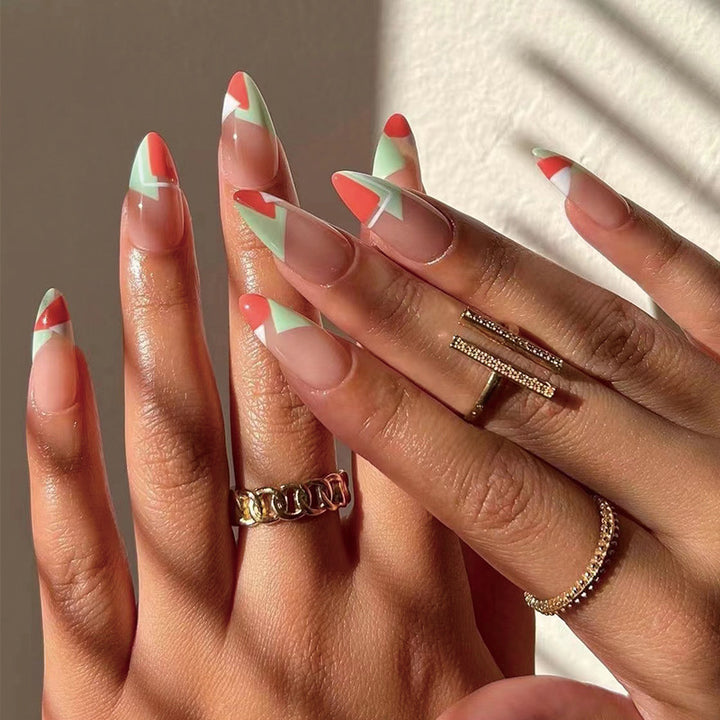 Artful nail art in trendy design Bowlift