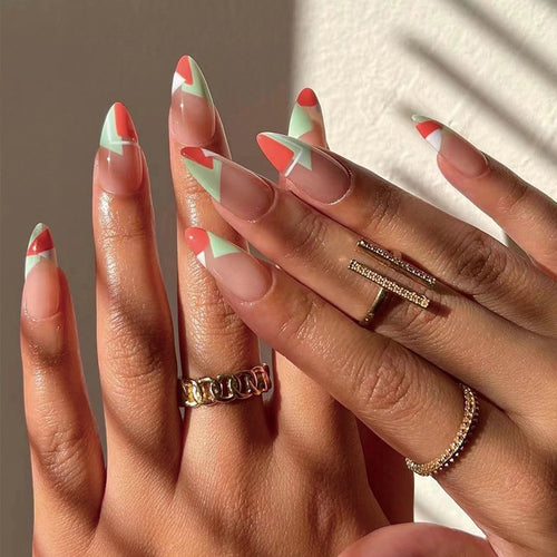 Artful nail art in trendy design Bowlift