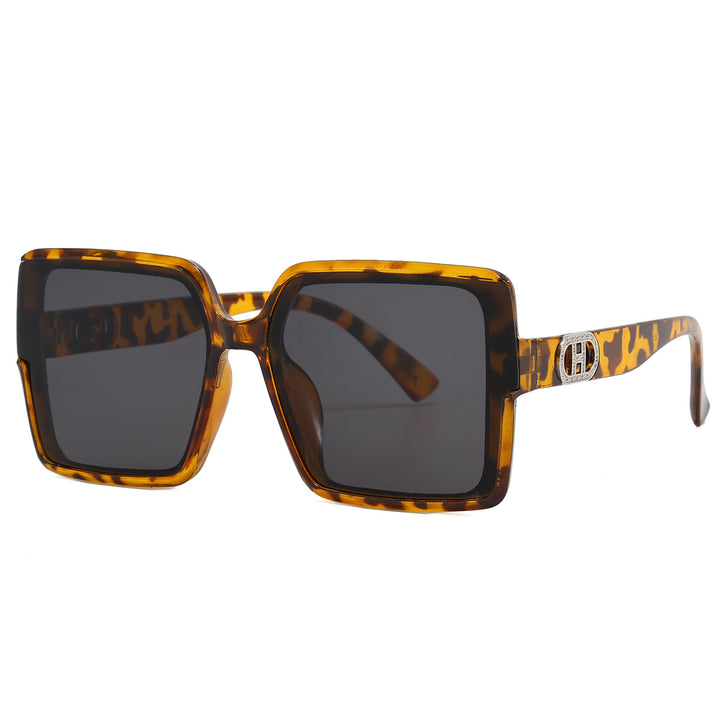 Women oversized sunglasses with ultra-modern design Bowlift