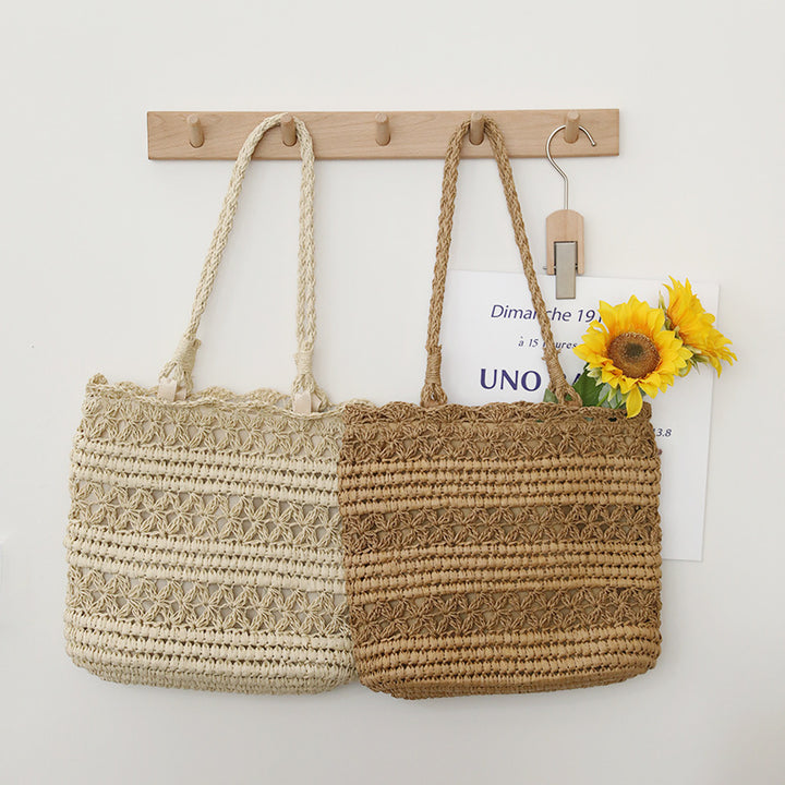 Hand-knotted beach bag in modern mesh design Bowlift