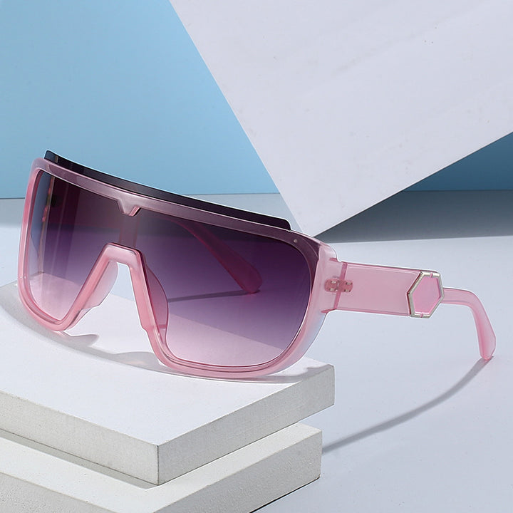 Women's fashionable sports sunglasses with innovative, aerodynamic design Bowlift