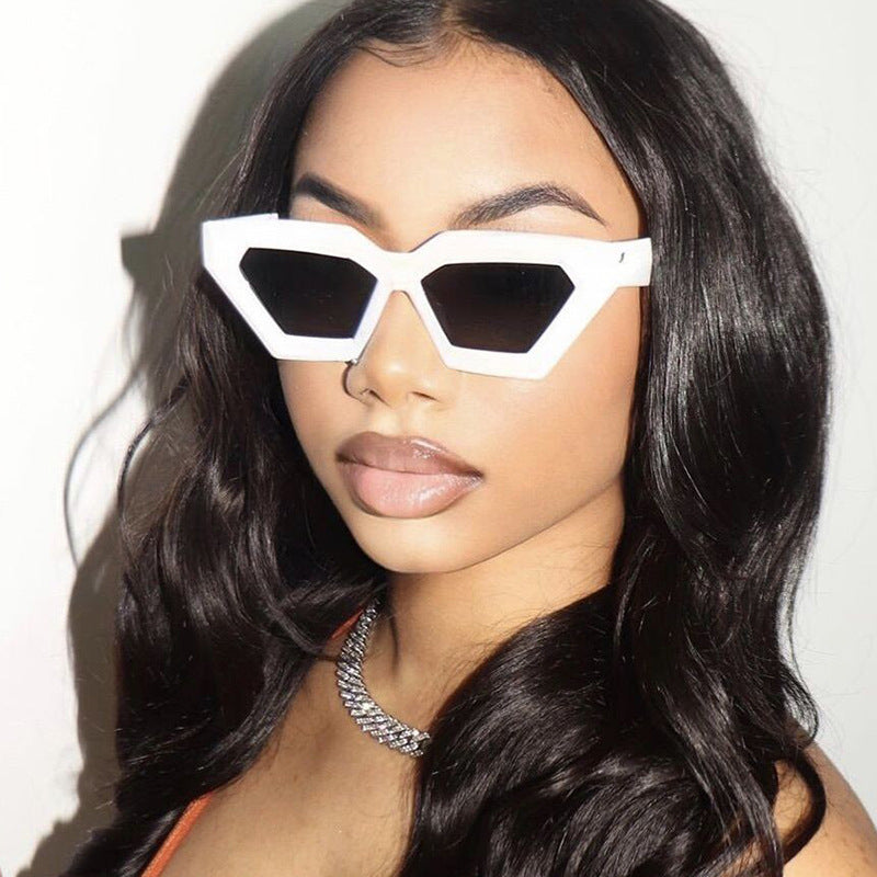 Ladies eye-catching sunglasses in unique hexagon design Bowlift