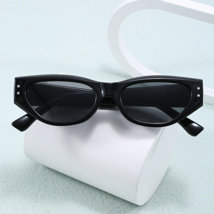 Women's fashionable sunglasses in trendy Cat-Eye style Bowlift