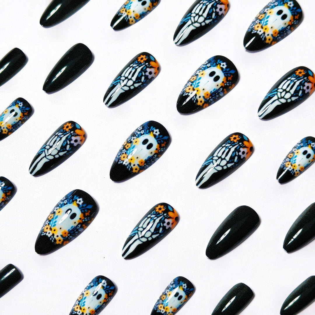 Art Nails in Creative Skull Design Bowlift