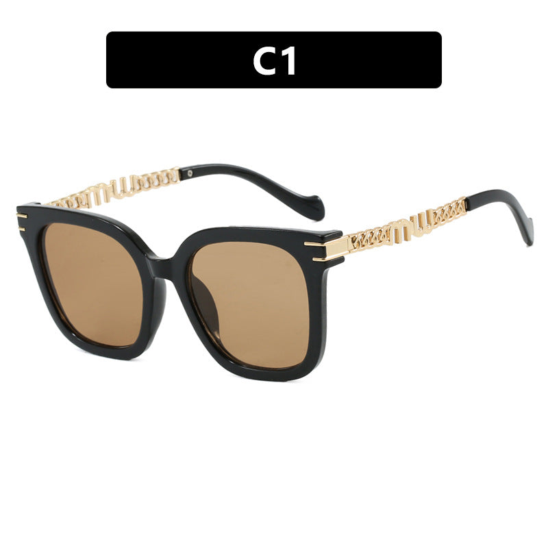 Ladies trendy square sunglasses with elegant frame and stylish gold accent Bowlift