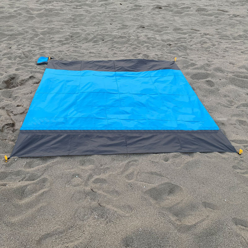 Ladies Outdoor Picnic Blanket Bowlift
