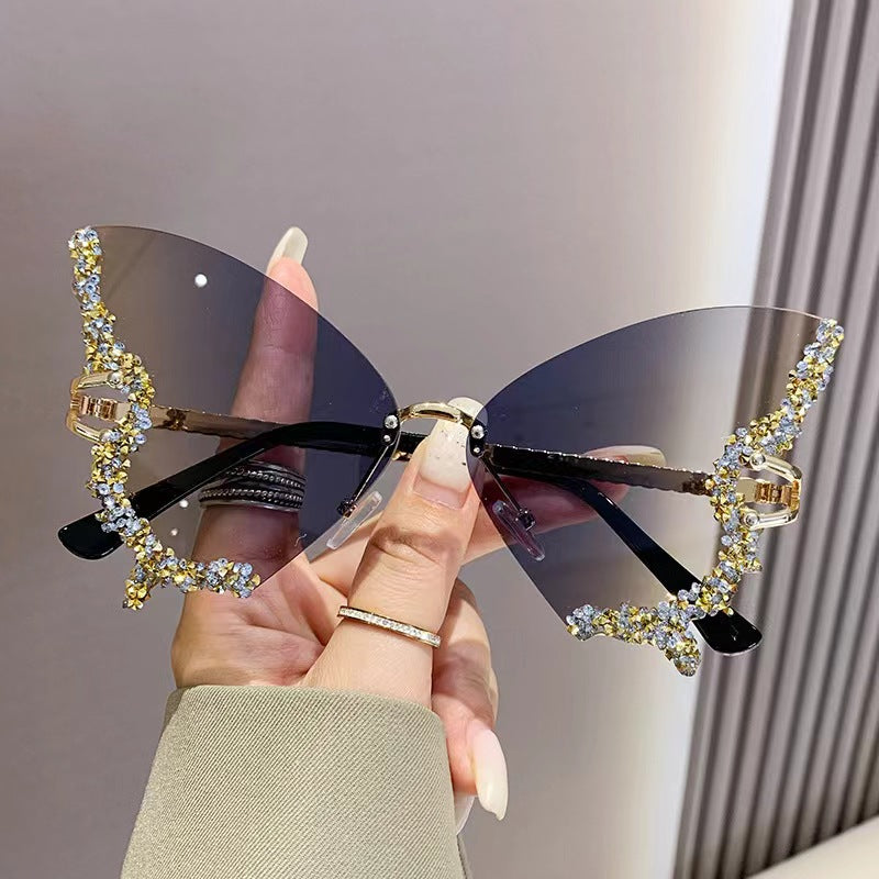 Women extravagant wing sunglasses Bowlift